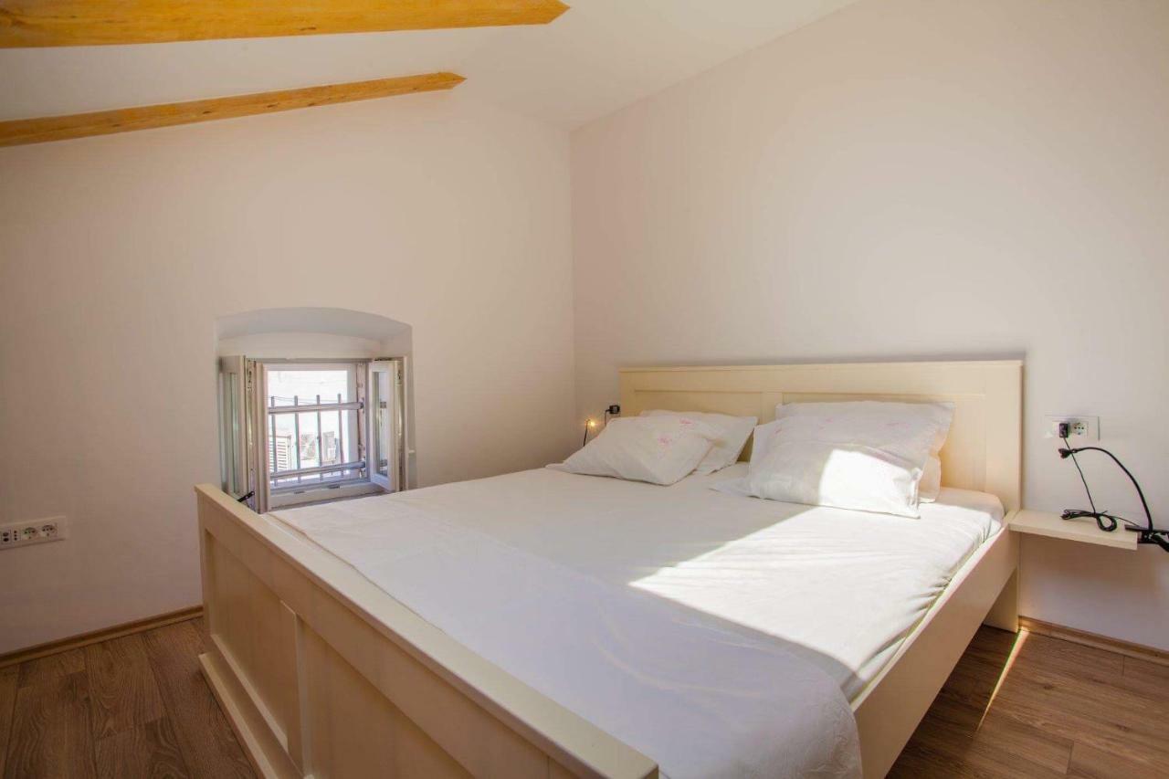 Apartmani Kraj Mora Cres Εξωτερικό φωτογραφία