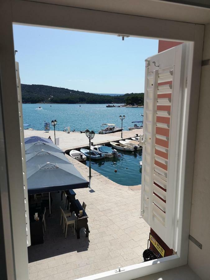 Apartmani Kraj Mora Cres Εξωτερικό φωτογραφία