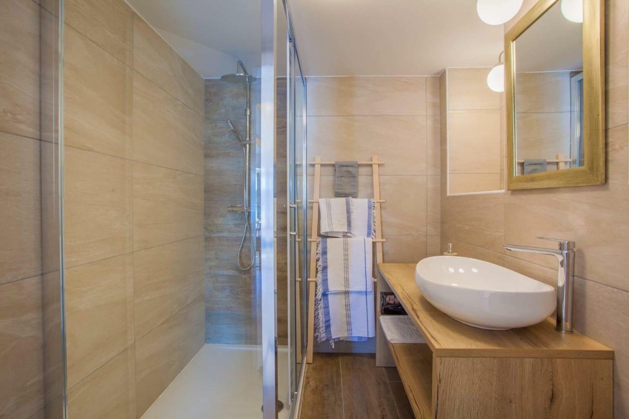 Apartmani Kraj Mora Cres Εξωτερικό φωτογραφία