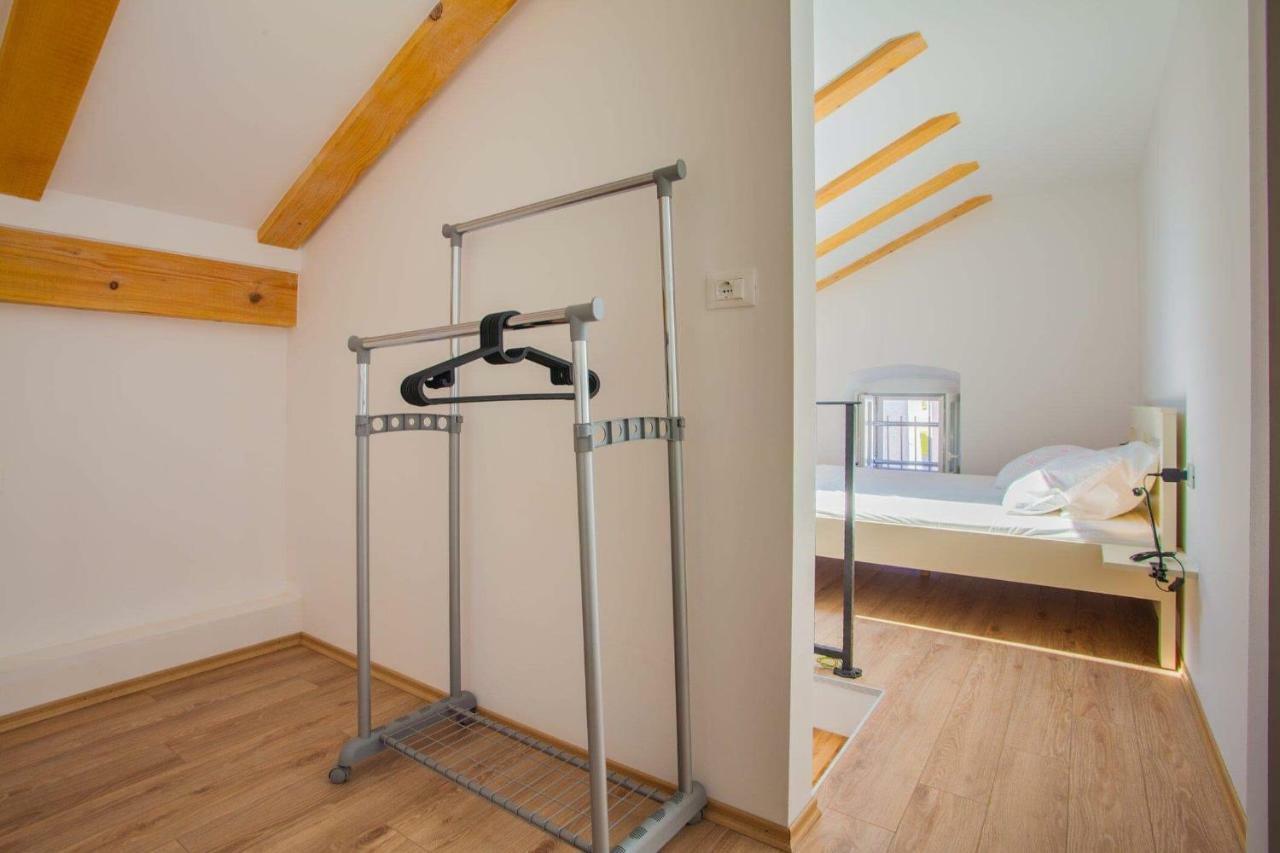 Apartmani Kraj Mora Cres Εξωτερικό φωτογραφία