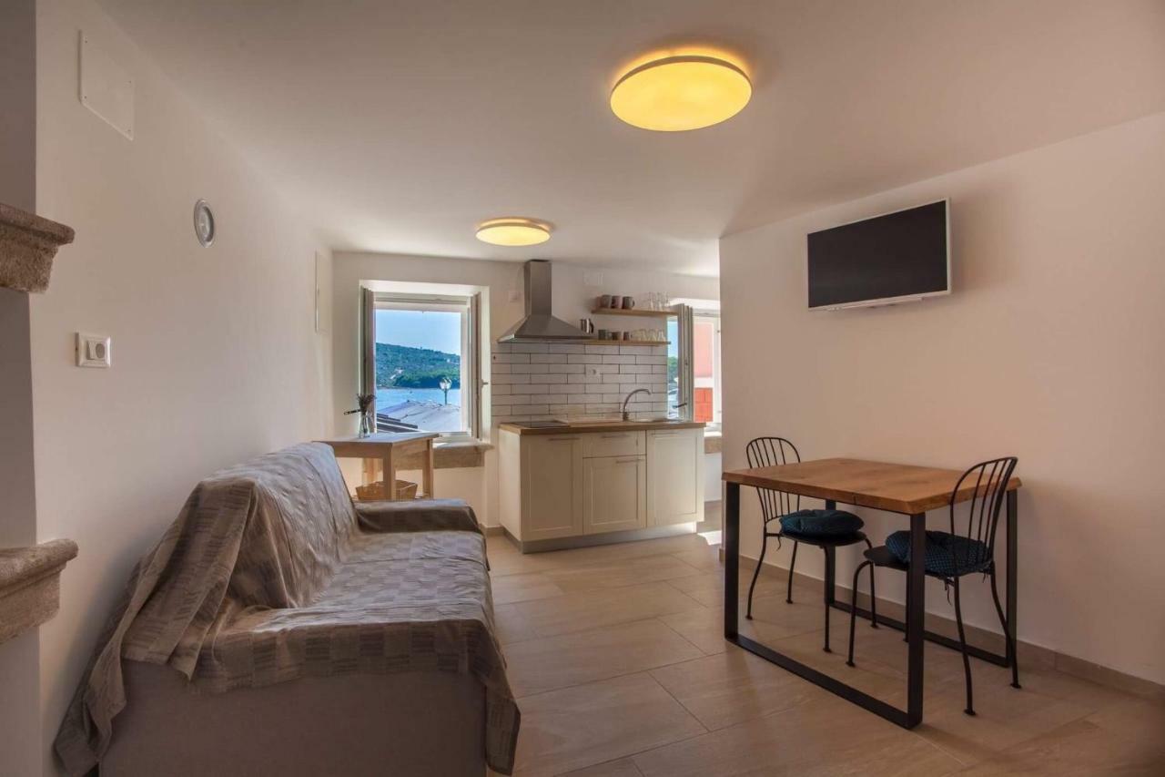 Apartmani Kraj Mora Cres Εξωτερικό φωτογραφία